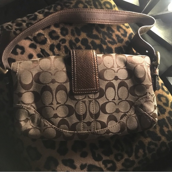 Coach Handbag 👜 - Picture 4 of 12